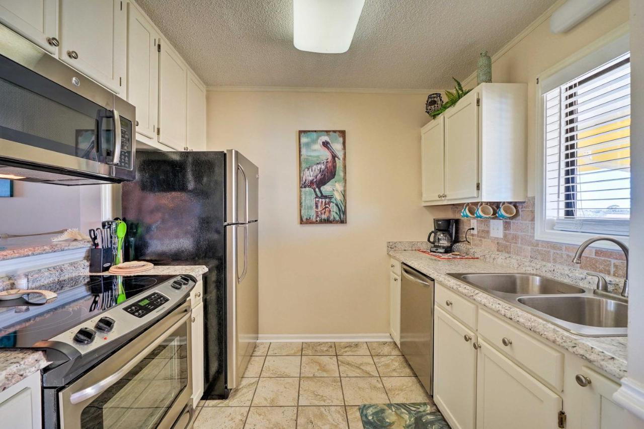 Breezy Beach Retreat With 180-Degree Ocean Views! Διαμέρισμα Carolina Beach Εξωτερικό φωτογραφία