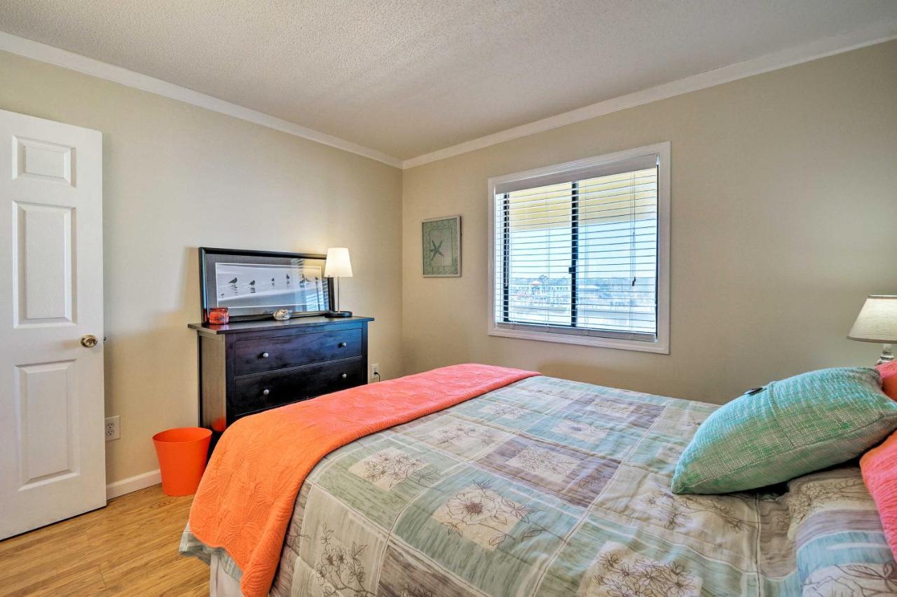 Breezy Beach Retreat With 180-Degree Ocean Views! Διαμέρισμα Carolina Beach Εξωτερικό φωτογραφία
