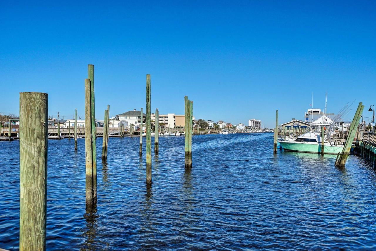 Breezy Beach Retreat With 180-Degree Ocean Views! Διαμέρισμα Carolina Beach Εξωτερικό φωτογραφία