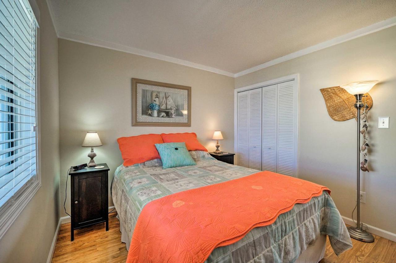 Breezy Beach Retreat With 180-Degree Ocean Views! Διαμέρισμα Carolina Beach Εξωτερικό φωτογραφία